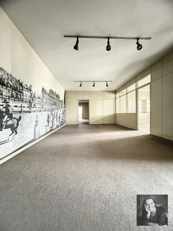 PLAZA MARÍTIMA / Oficina en Venta, zona 10 - 15
