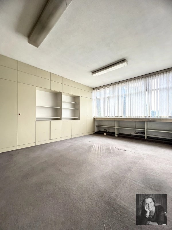 PLAZA MARÍTIMA / Oficina en Venta, zona 10 - 10