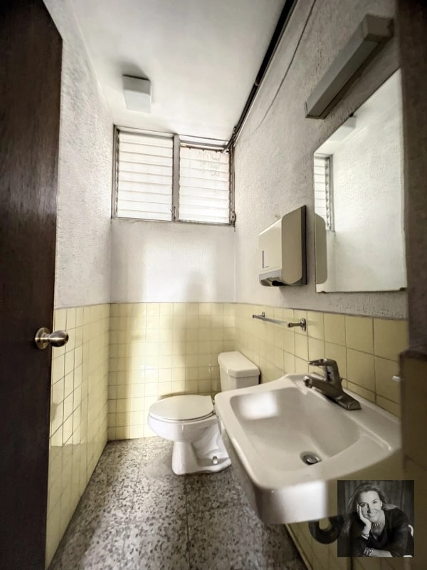 PLAZA MARÍTIMA / Oficina en Venta, zona 10 - 4