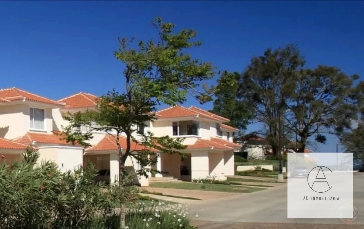 Linda casa en venta en Portal del Bosque 1 — Casa en Venta en Portal del Bosque, Carretera a El Salvador, Guatemala, Ciudad — foto 1 de 16
