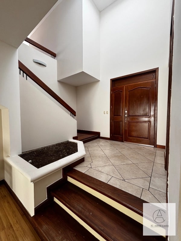Linda casa en venta en Portal del Bosque 1 — Casa en Venta en Portal del Bosque, Carretera a El Salvador, Guatemala, Ciudad — foto 9 de 16