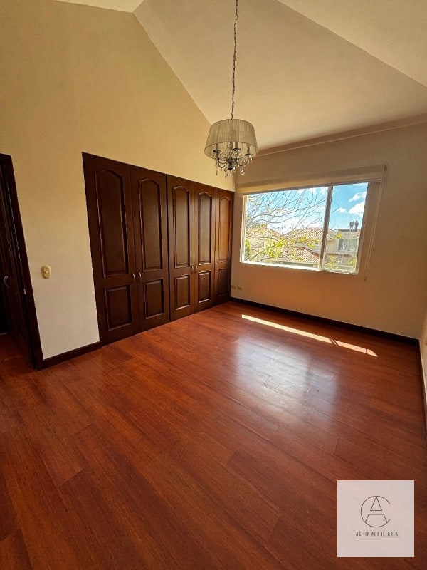 Linda casa en venta en Portal del Bosque 1 — Casa en Venta en Portal del Bosque, Carretera a El Salvador, Guatemala, Ciudad — foto 4 de 16