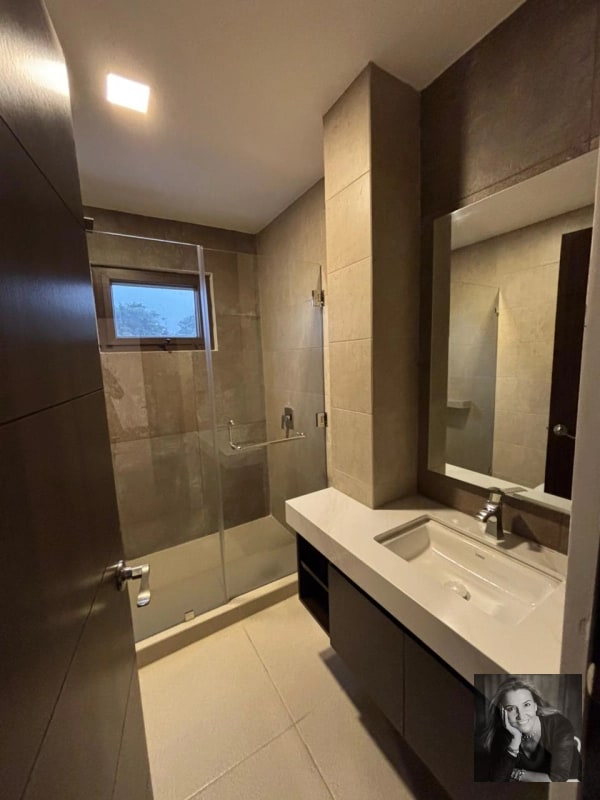 Exclusivo Proyecto de casas modernas en venta en zona 15 - 10