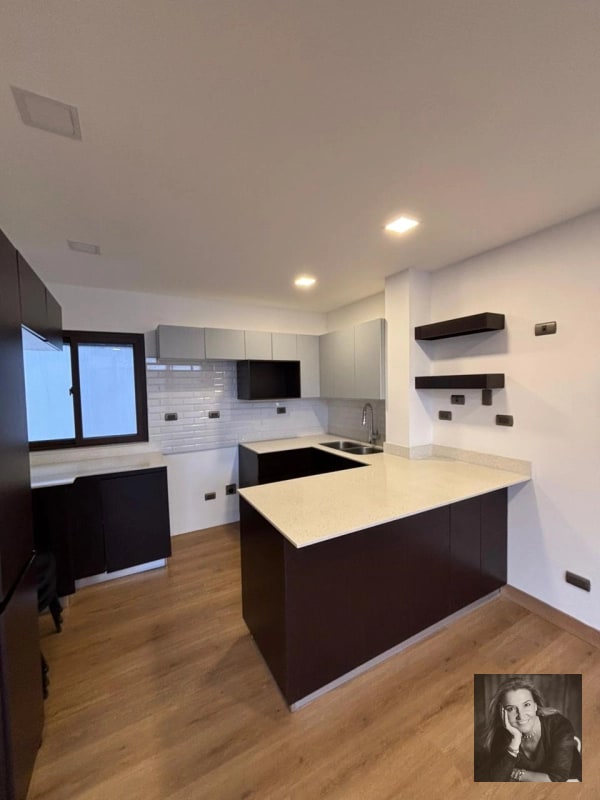 Exclusivo Proyecto de casas modernas en venta en zona 15 - 5