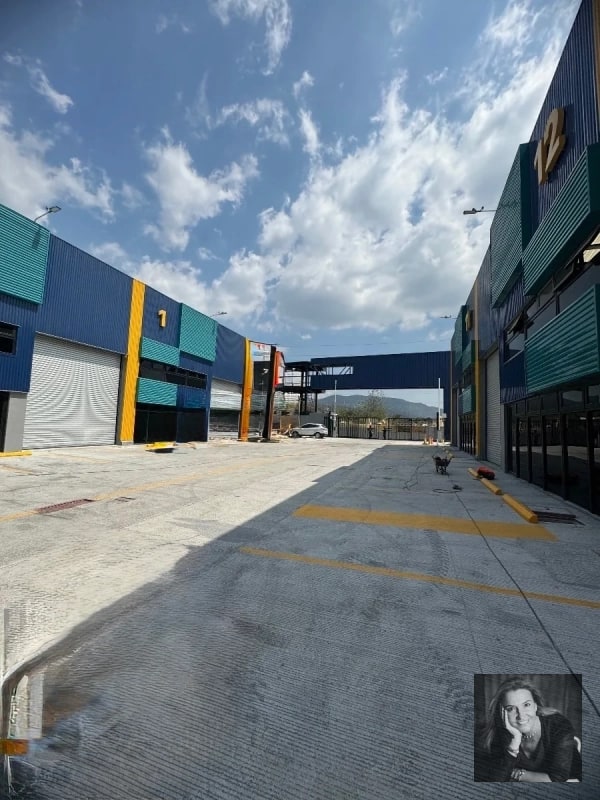 Bodega en Renta o Venta – 449.37 m² / Villa canales cerca de la Vas - 2