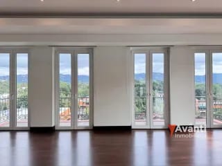 ALQUILER APARTAMENTO ZONA 14, DOS NIVELES — Apartamento en Alquiler en Zona 14, Guatemala, Ciudad — miniatura 16 de 17