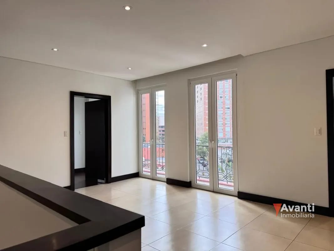 ALQUILER APARTAMENTO ZONA 14, DOS NIVELES — Apartamento en Alquiler en Zona 14, Guatemala, Ciudad — foto 12 de 17