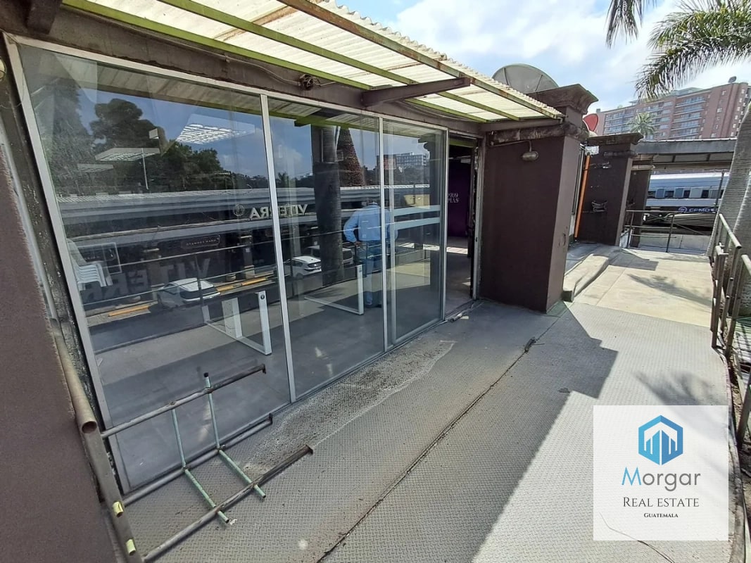 Local en alquiler zona 10, 3 niveles - 7