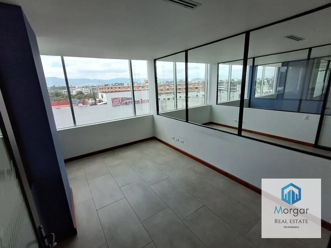 Oficina en renta en zona 9 de 500mt2 - 10
