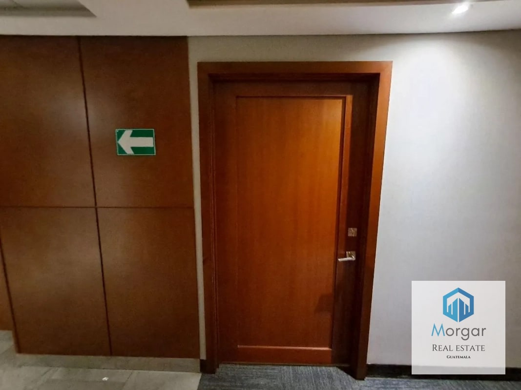 Oficina en renta en zona 9 de 500mt2 - 5