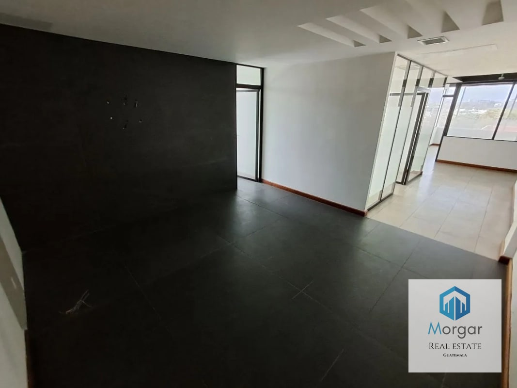 Oficina en renta en zona 9 de 500mt2 - 3