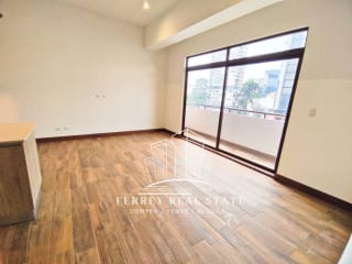 Zona 10, apartamento de 3 habitaciones — Apartamento en Alquiler en Zona 10, Guatemala, Ciudad — miniatura 3 de 9