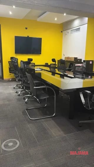 AMPLIA OFICINA AMUEBLADA EN RENTA ZONA 10, CODIGO 0_ORD4 — Oficina en Alquiler en Zona 10, Guatemala, Ciudad — miniatura 1 de 8