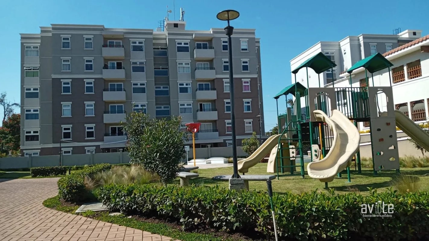 CONDADO NARANJO: Apartamento en nivel medio en venta Q1,400,000.00 más impuestos - 1