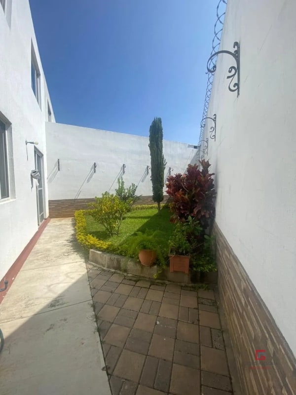 Hermosa casa en venta en Jardines de San Cristóbal zona 8 de Mixco - 6