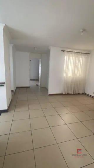 Hermosa casa en venta en Jardines de San Cristóbal zona 8 de Mixco — Casa en Venta en Jardines de San Cristóbal, Zona 8 Mixco, Guatemala, Ciudad — miniatura 6 de 9