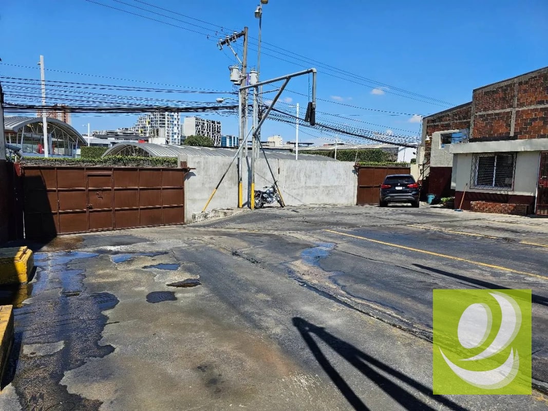 Rento Terreno Comercial en zona 5 - 4