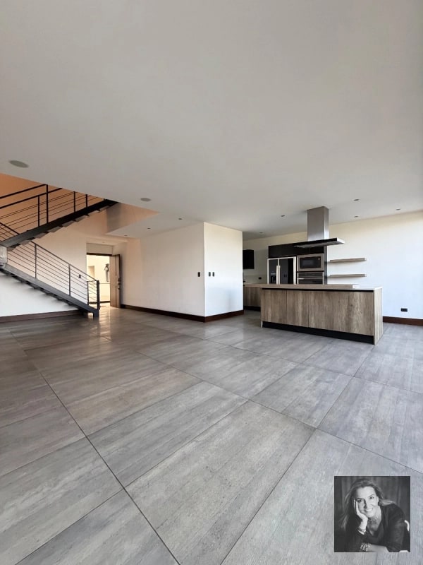 Apartamento de 2 Niveles con Vista Espectacular – Zen Cayalá, Zona 16 - 14