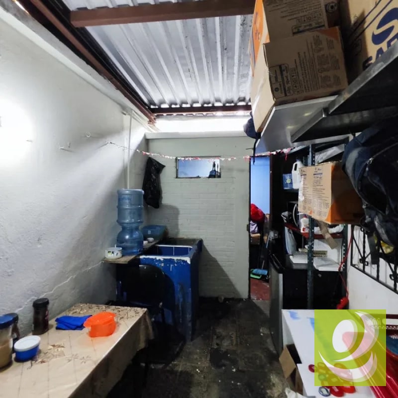 VENDO CASA PARA INVERSION EN ZONA 5 - 1