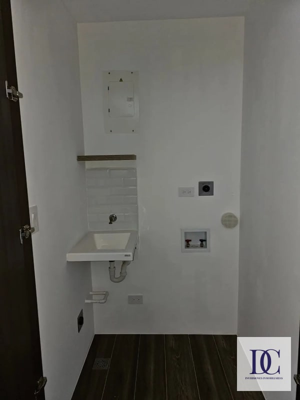 APARTAMENTO EN VENTA EDIFICIO ATARAH ZONA 10 - 5