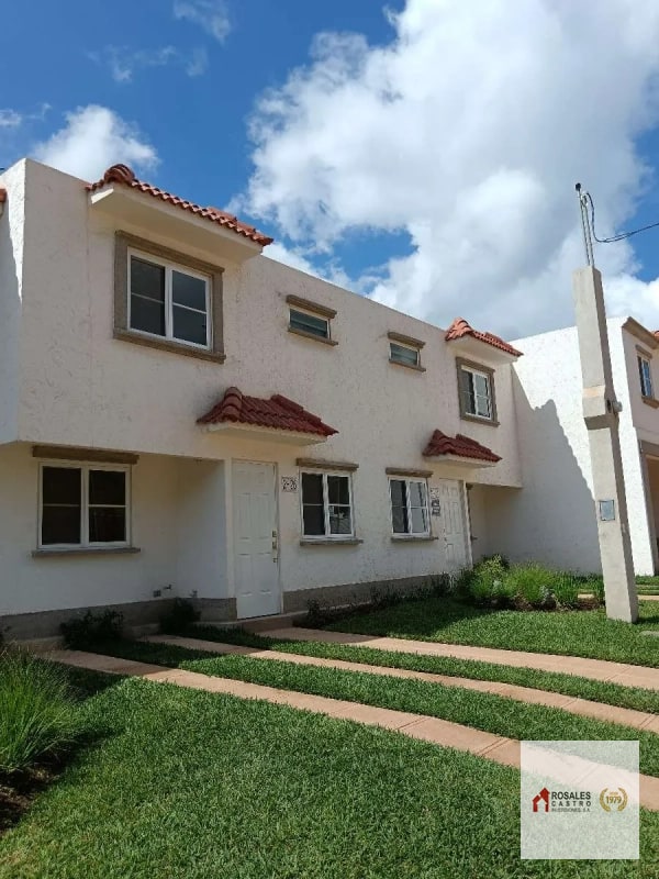 Encinos de Fuentes del Valle Norte / Zona 18 - 7