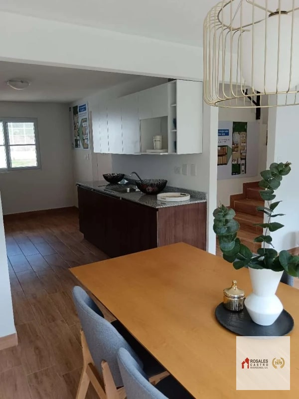 Encinos de Fuentes del Valle Norte / Zona 18 - 4