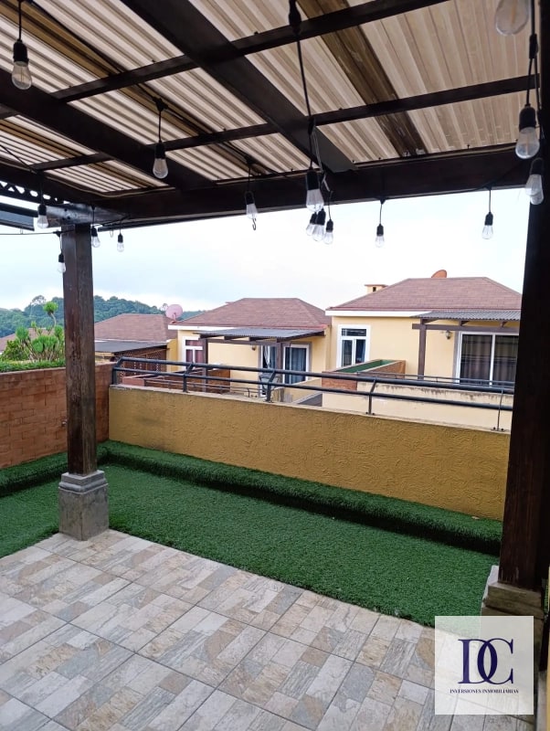 CASA EN VENTA CONDOMINIO BOSQUES DE ARRAZOLA - 2