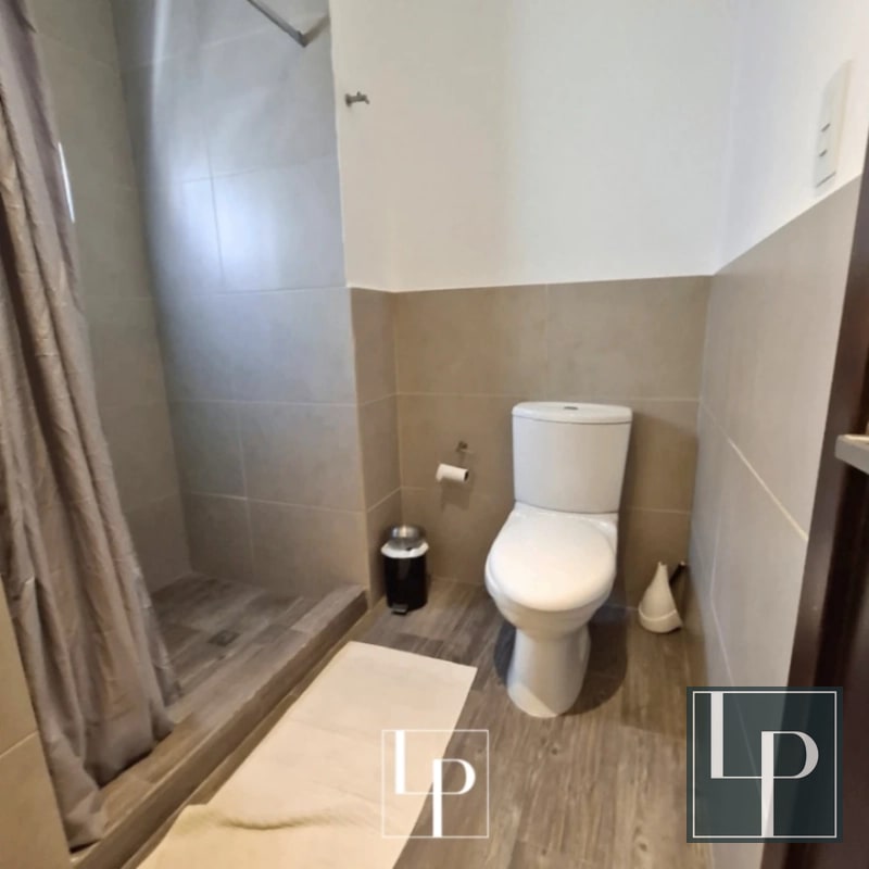 Apartamento en venta en Lirios de Cayalá (2 parqueos + bodega)) - 1