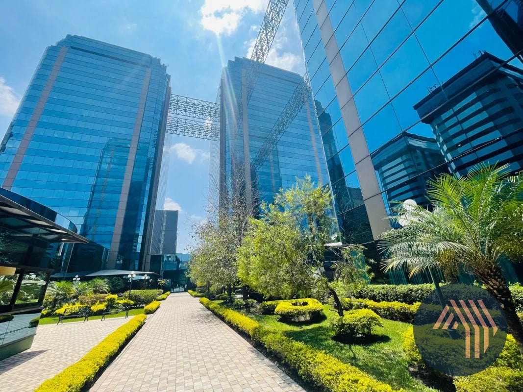 ALQUILER DE AMPLIA OFICINA 232.56MT2 - EUROPLAZA, ZONA 14 - 17