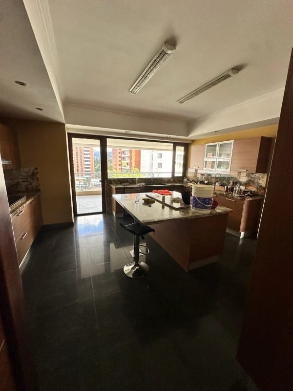 Apartamento en venta, 6 habitaciones, Gaudí zona 14 — Apartamento en Venta en Gaudí, Zona 14, Guatemala, Ciudad — foto 7 de 8