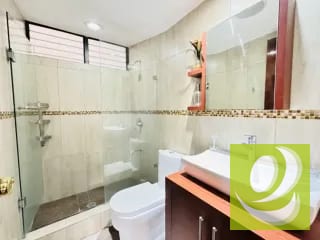 APARTAMENTO EN VENTA EN ACUEDUCTO ZONA 10. — Apartamento en Venta en Zona 10, Guatemala, Ciudad — miniatura 4 de 6