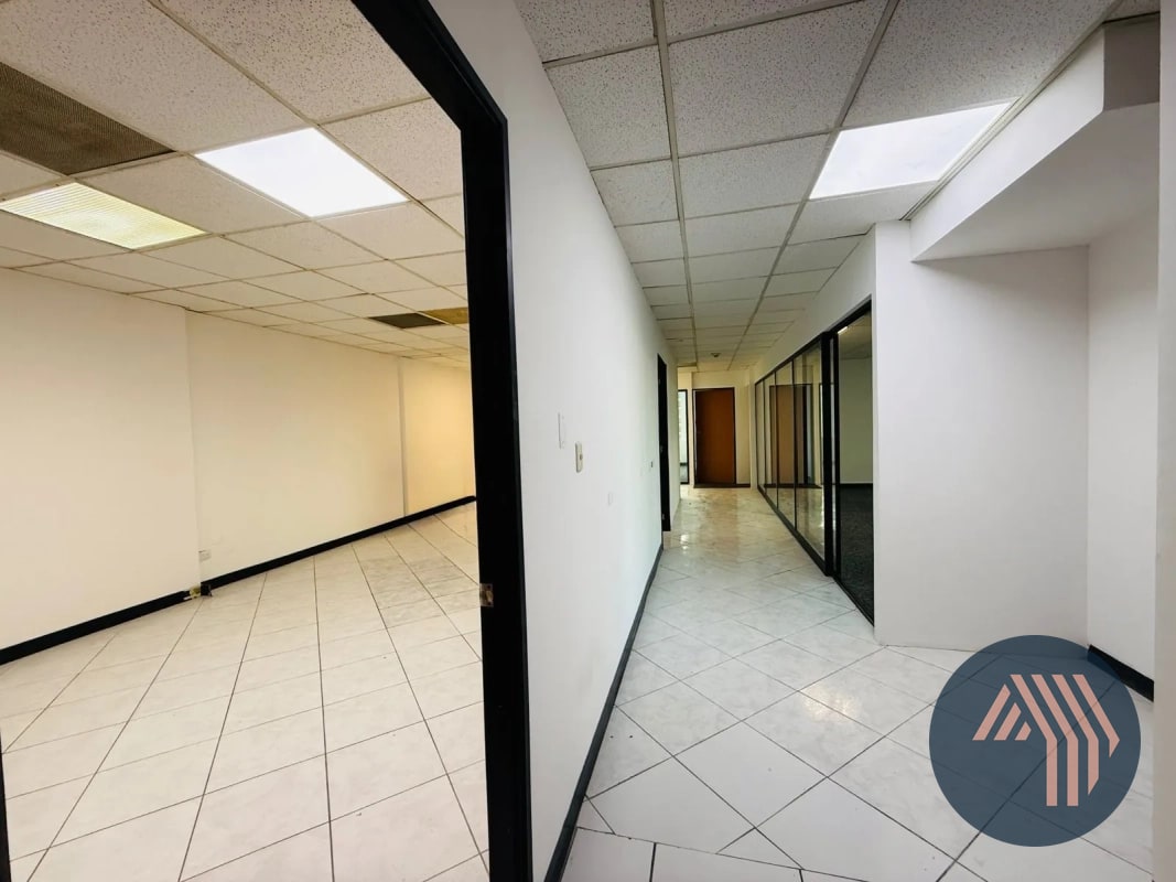 ALQUILER DE AMPLIA OFICINA 232.56MT2 - EUROPLAZA, ZONA 14 - 4