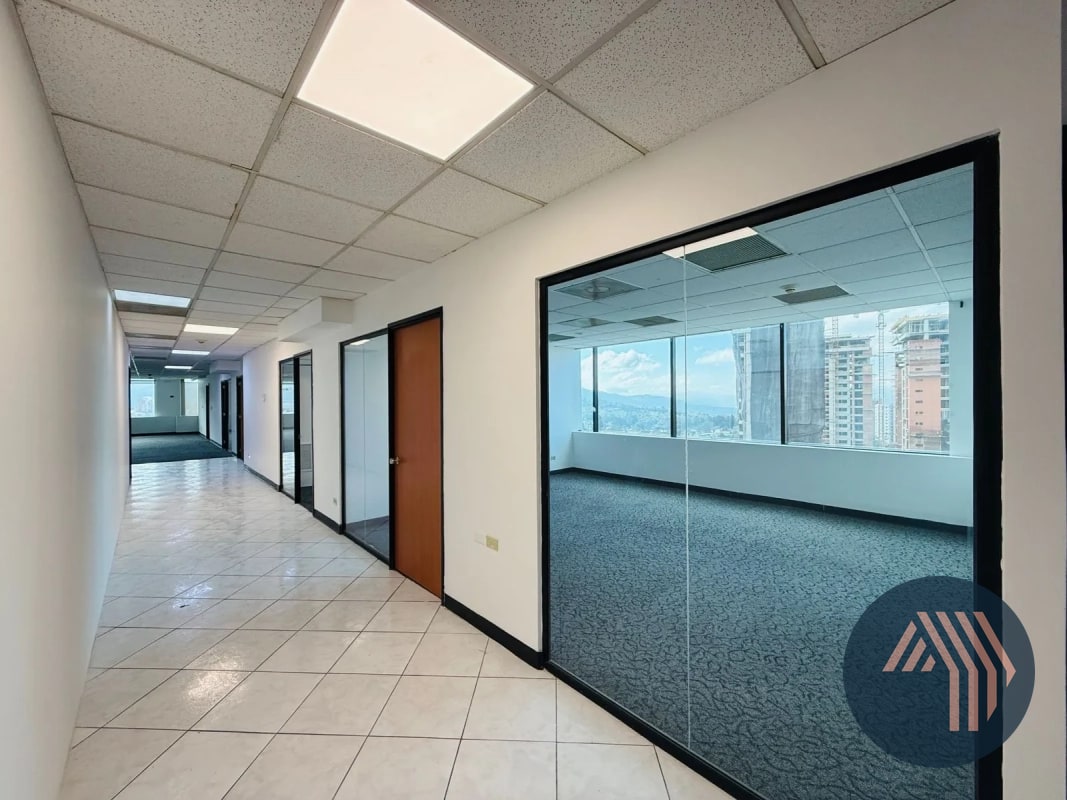 ALQUILER DE AMPLIA OFICINA 232.56MT2 - EUROPLAZA, ZONA 14 - 8