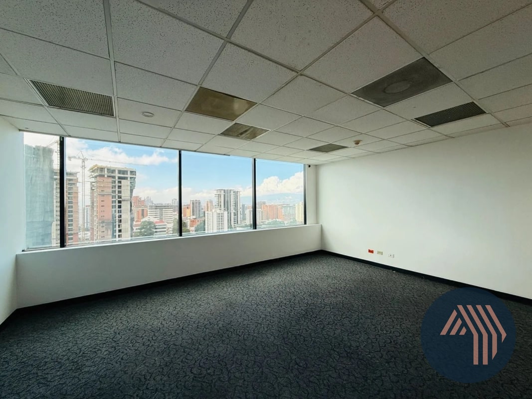ALQUILER DE AMPLIA OFICINA 232.56MT2 - EUROPLAZA, ZONA 14 - 9