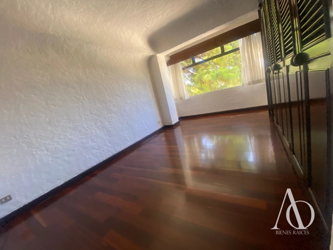 Apartamento en Alquiler Edificio El Boulevard, zona 15 VH2 N3 / EN DIRECTO b - 12