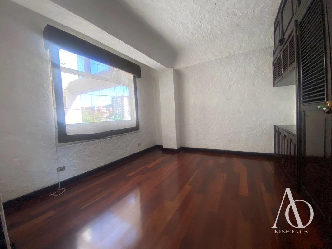 Apartamento en Alquiler Edificio El Boulevard, zona 15 VH2 N3 / EN DIRECTO b - 9