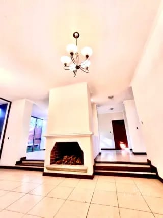 Zona 16 • Casa en venta • Residencial Villas de Jacarandas de Cayala — Casa en Venta en Jacarandas de Cayalá, Zona 16, Guatemala, Ciudad — miniatura 6 de 14