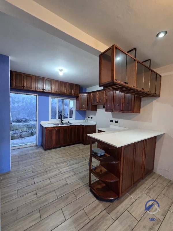 Amplia casa en venta en San Cristobal 2, zona 8, Mixco - 15