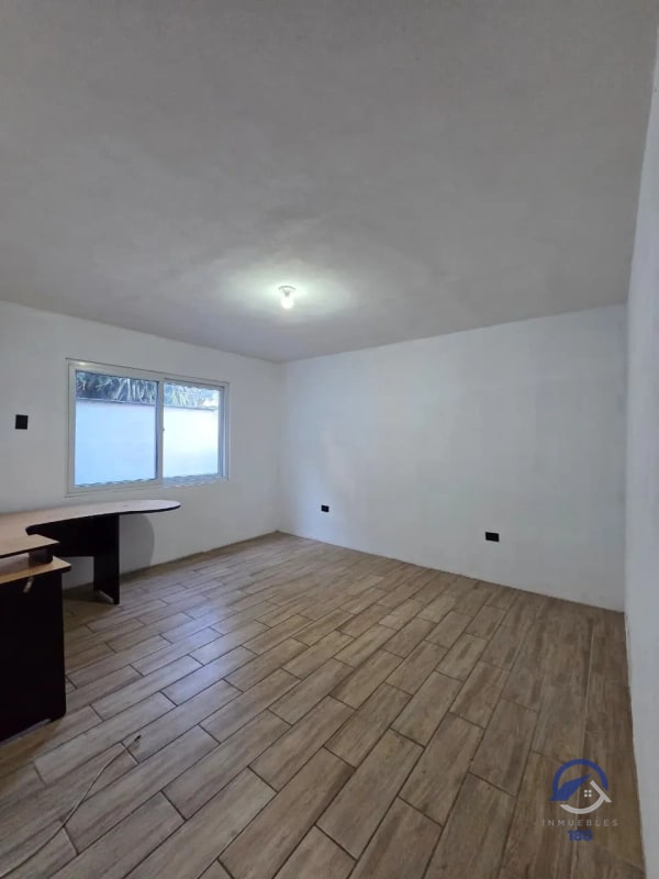 Amplia casa en venta en San Cristobal 2, zona 8, Mixco - 11