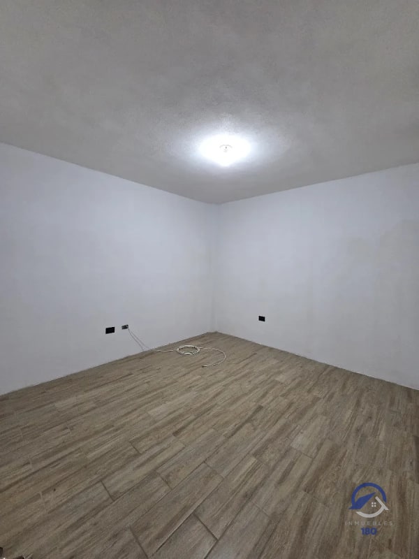 Amplia casa en venta en San Cristobal 2, zona 8, Mixco - 7