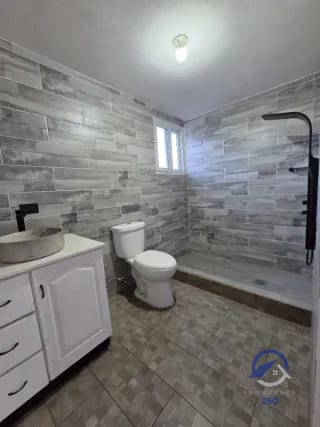 Amplia casa en venta en San Cristobal 2, zona 8, Mixco — Casa en Venta en Zona 8 Mixco, Guatemala, Ciudad — miniatura 6 de 17