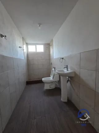 Amplia casa en venta en San Cristobal 2, zona 8, Mixco — Casa en Venta en Zona 8 Mixco, Guatemala, Ciudad — miniatura 4 de 17