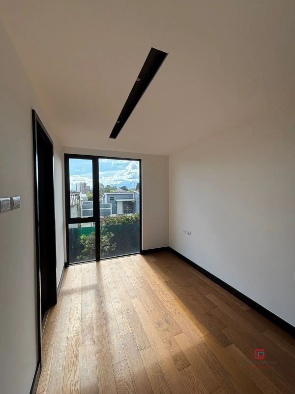 Moderno apartamento en venta en Villa Mariscal zona 11 - 7