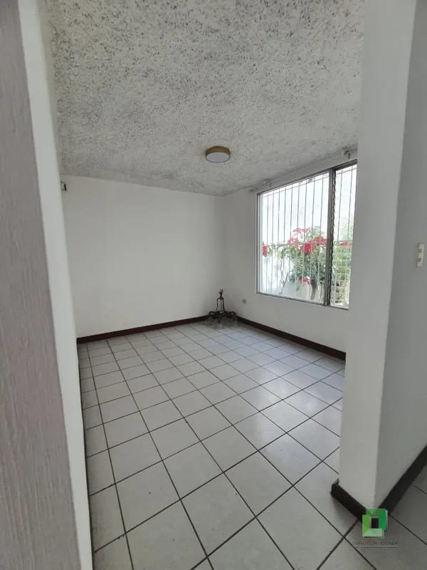 Casa Venta San Cristóbal — Casa en Venta en Zona 8 Mixco, Guatemala, Ciudad — foto 7 de 16