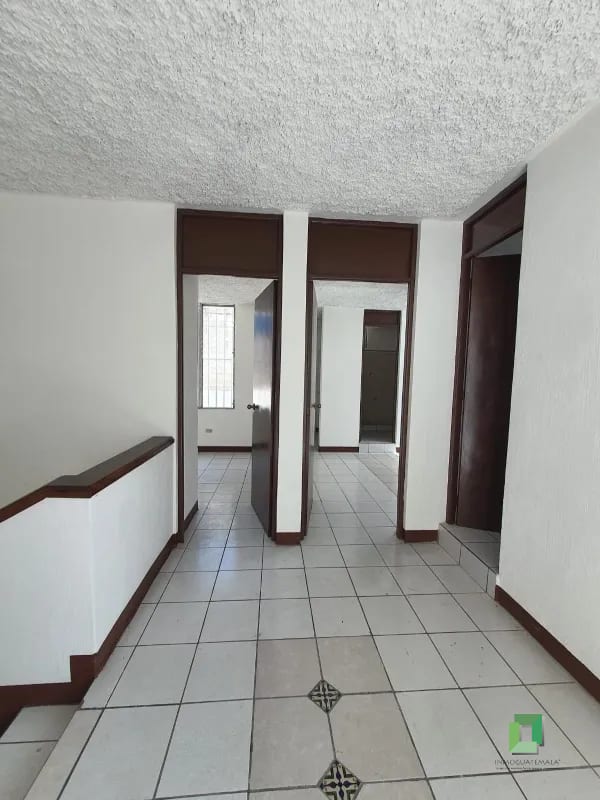 Casa Venta San Cristóbal — Casa en Venta en Zona 8 Mixco, Guatemala, Ciudad — foto 6 de 16