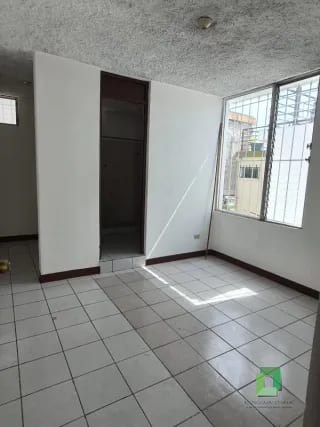Casa Venta San Cristóbal — Casa en Venta en Zona 8 Mixco, Guatemala, Ciudad — miniatura 3 de 16
