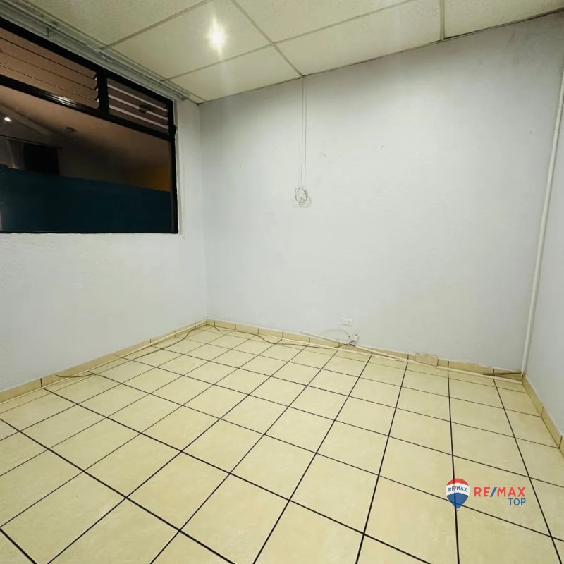 ZONA 9, CASA IDEAL PARA COMERCIO - 10