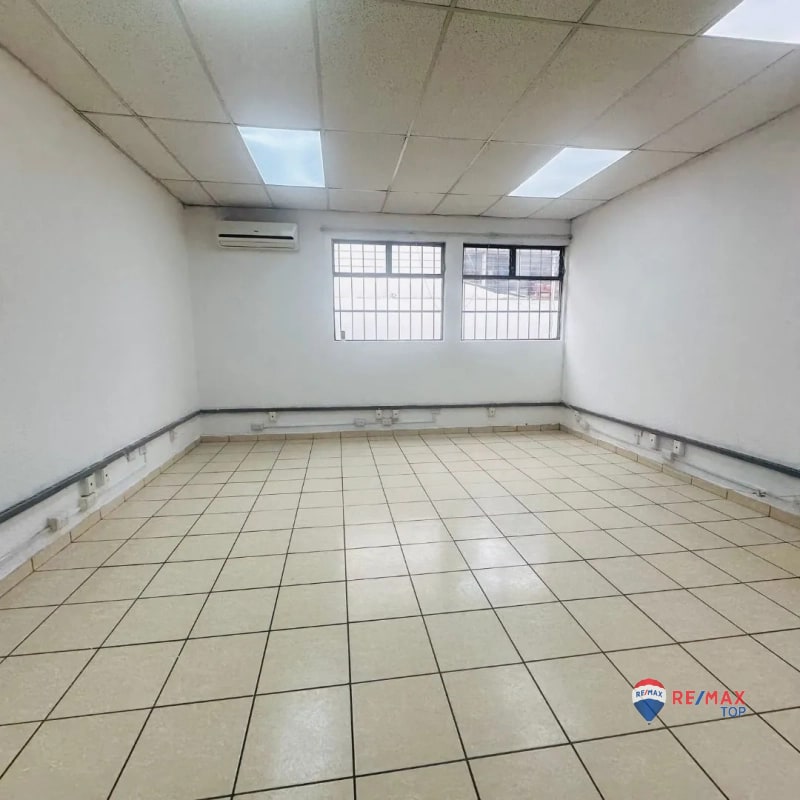 ZONA 9, CASA IDEAL PARA COMERCIO - 9