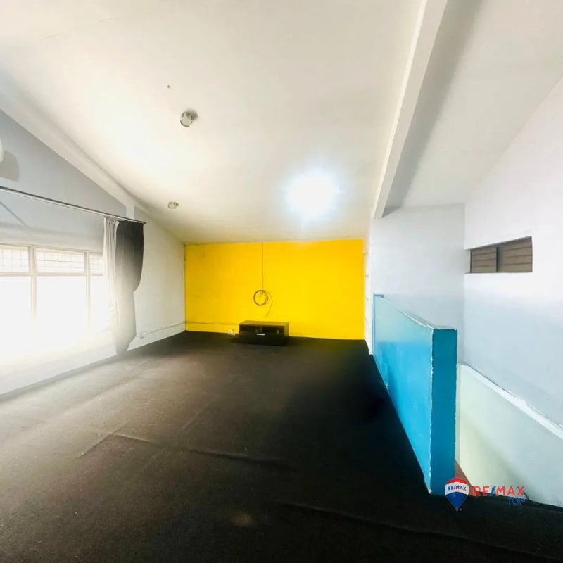ZONA 9, CASA IDEAL PARA COMERCIO - 7