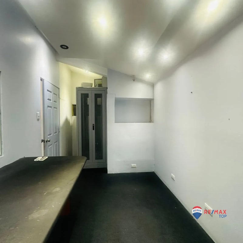 ZONA 9, CASA IDEAL PARA COMERCIO - 6